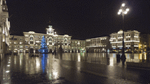 Foto digitale di cm.45x30 denominata Trieste piazza Unità di notte realizzata nel 2012 da Olga Micol