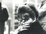 Claudia Cardinale nel backstage del film 8 e 1/2 in una fotografia scattata da Tazio Secchiaroli